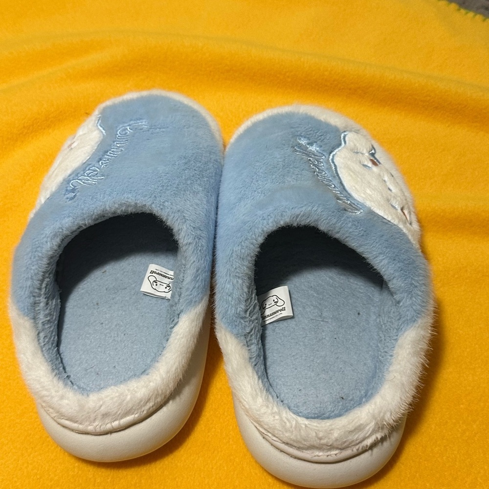 Adorable Blue Kids Slippers with Embroidered Design - Picture 3 of 6